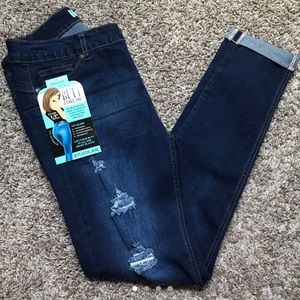Dark Washed Skinny Blue Jeans